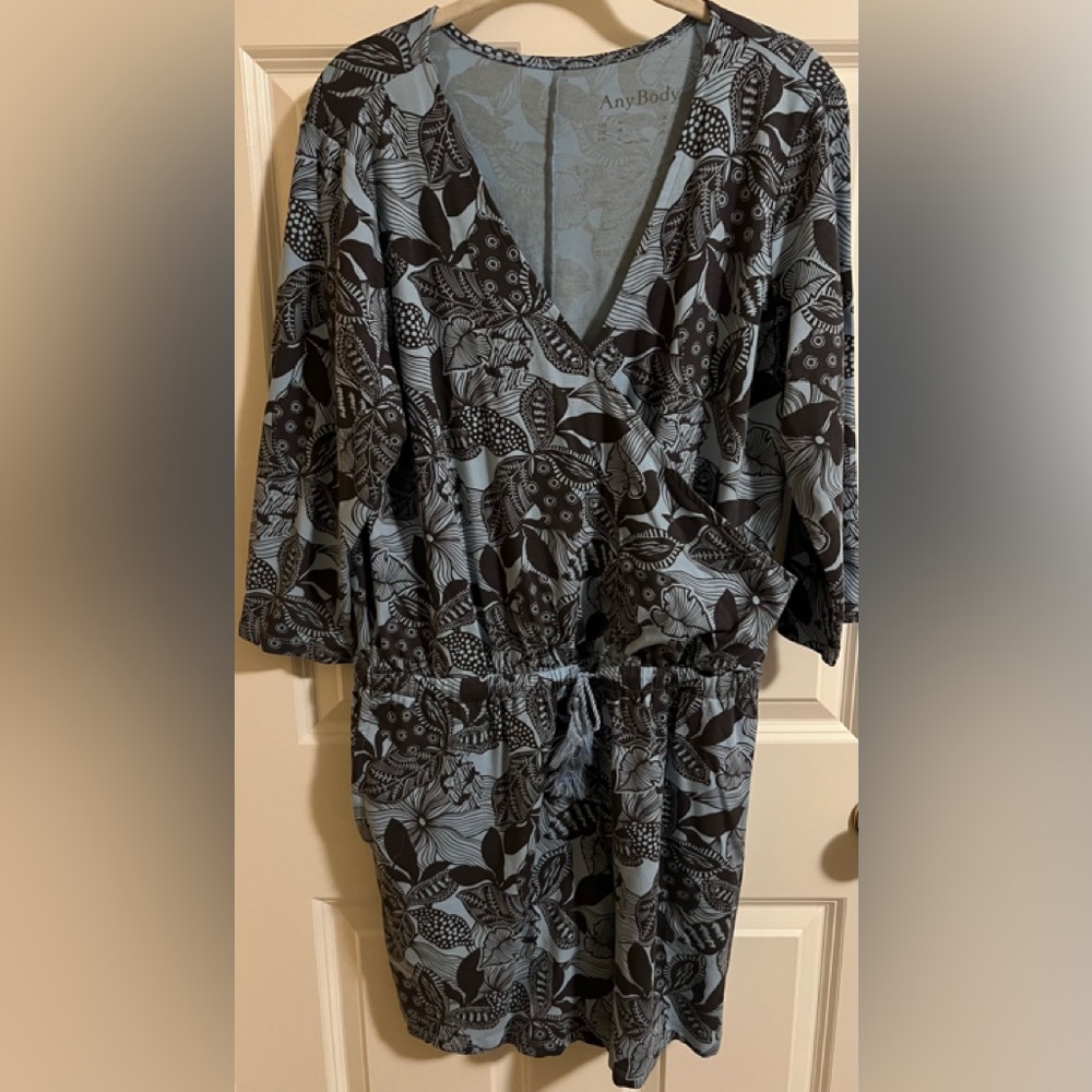 NWOT AnyBody short romper. Size M